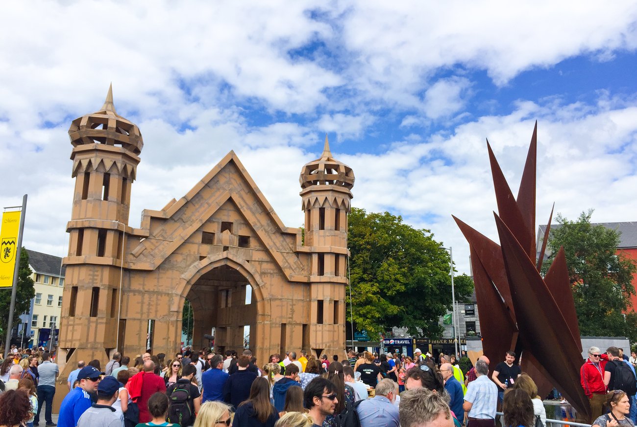 Galway Arts Festival, Galway Cultural Institute language school